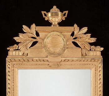 SPEGEL, av Johan Åkerblad (mästare i Stockholm 1758-1799). Gustaviansk.