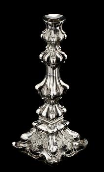 LJUSSTAKAR, ett par, silver, nyrokoko, 1800/1900-tal.