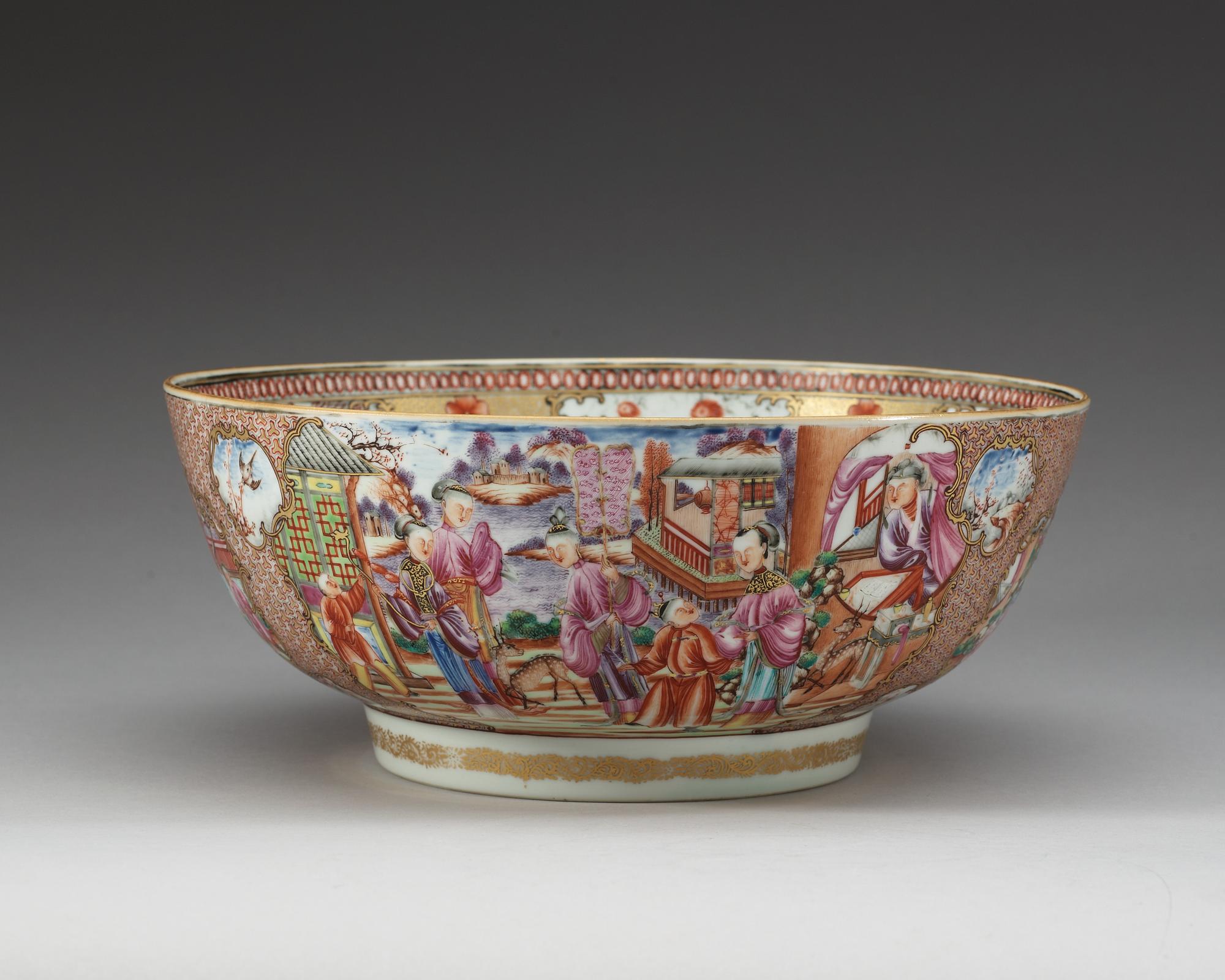 A famille rose punch bowl, Qing dynasty, Qianlong (1736-95).