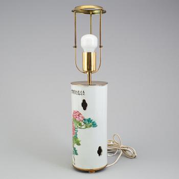 A porcelain table lamp, China, 20th century. The brass marked "Svenskt Tenn 2623".