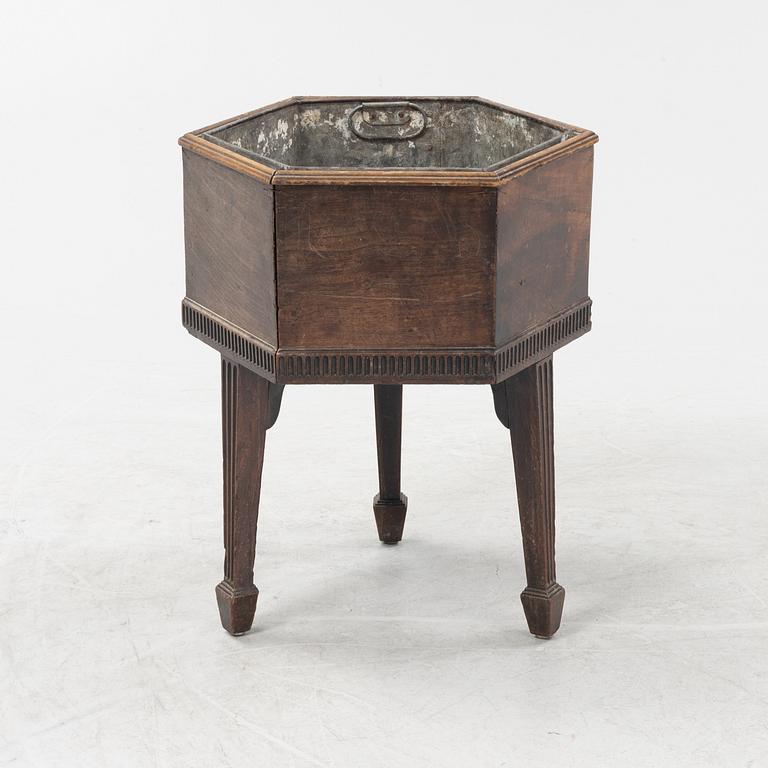 A mahogany wine cooler, England, first half of the 19th Century.