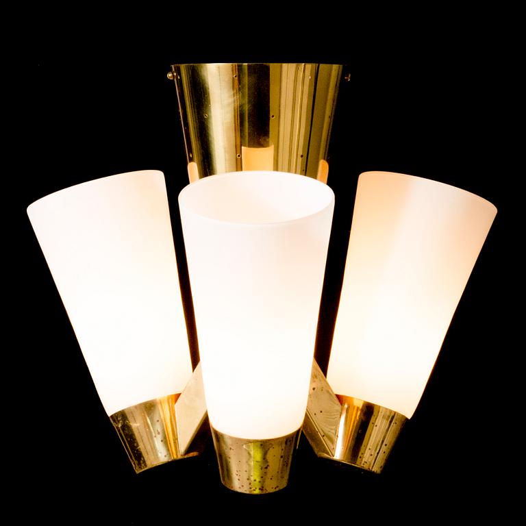 A 1950's 'AA71' chandelier for Itsu Finland.