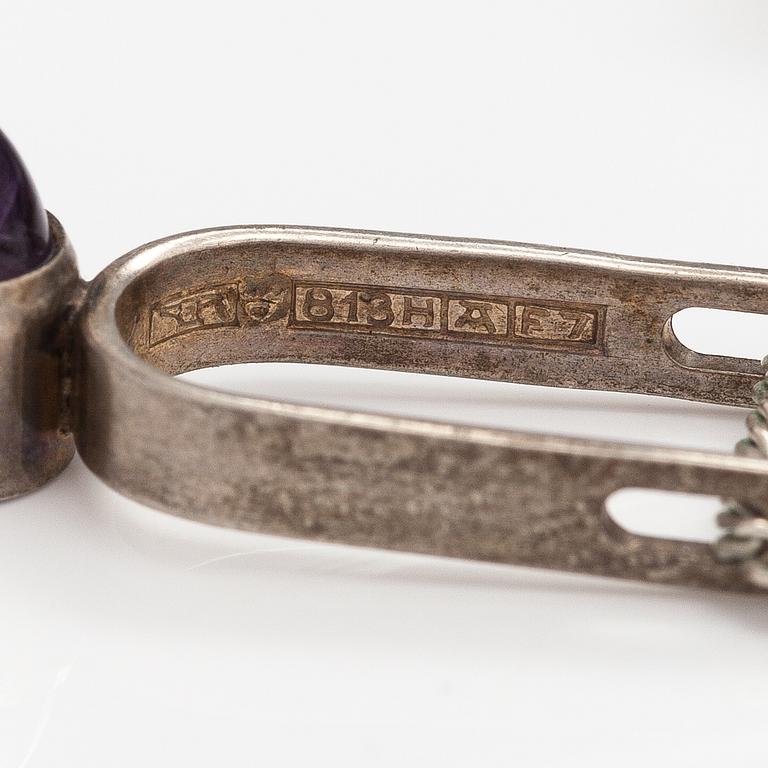 Elis Kauppi, A silver neckalce with amethysts. Kupittaan kulta, Turku 1959.
