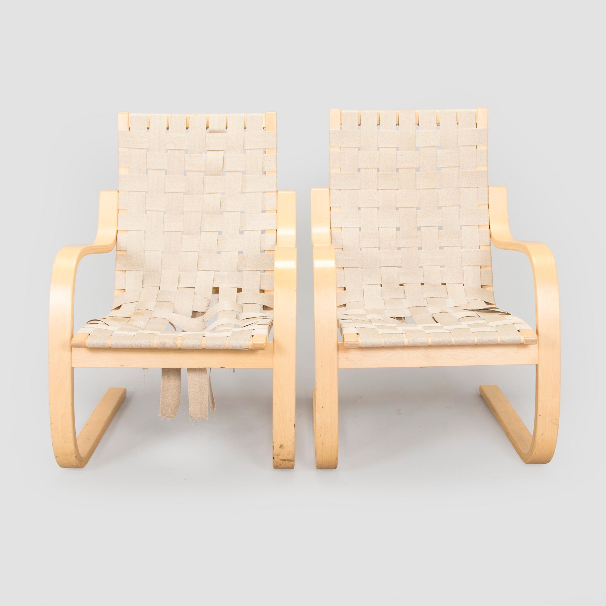 Alvar Aalto, fåtöljer, ett par, modell 406 för Artek 1900-talets slut.