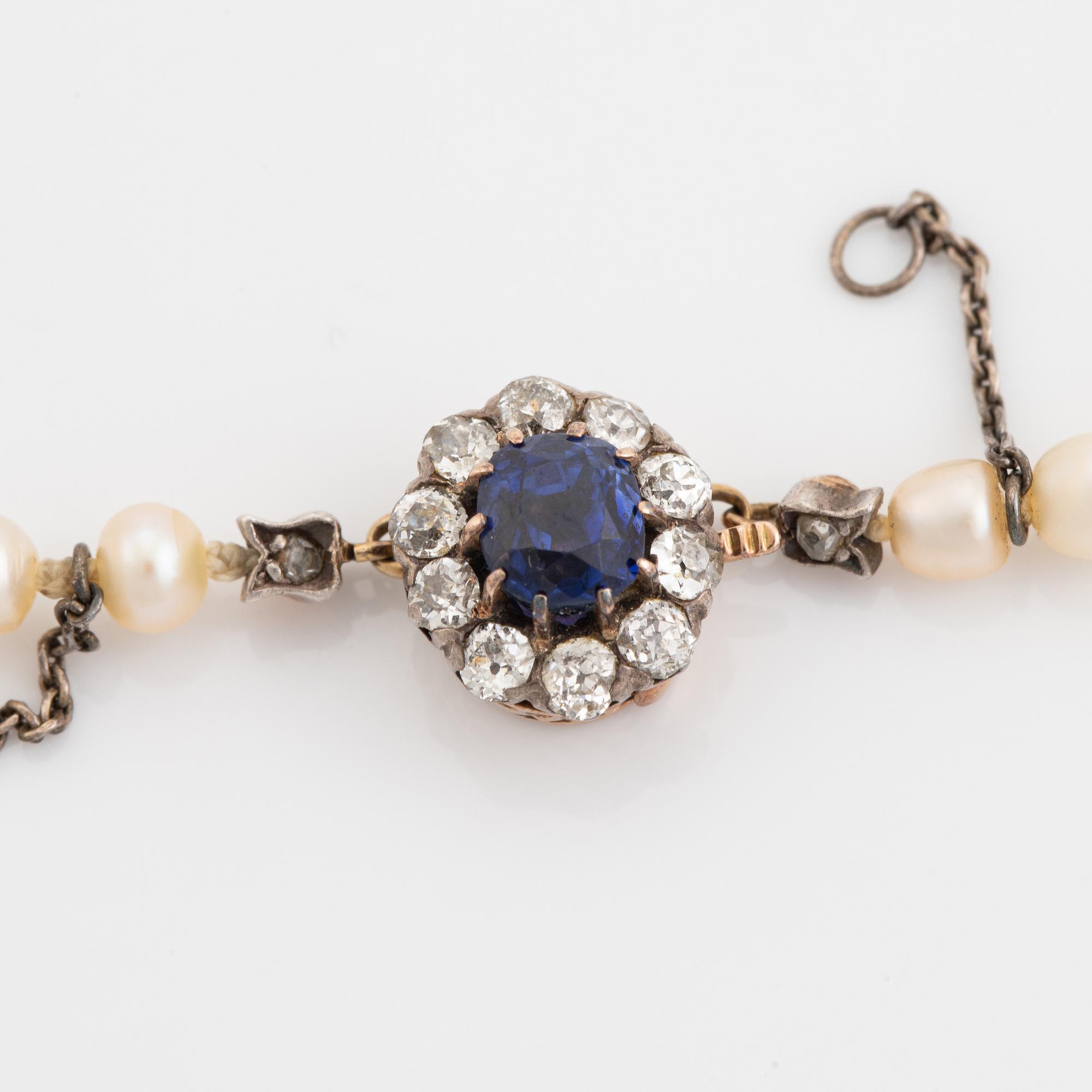 A pearl necklace.
