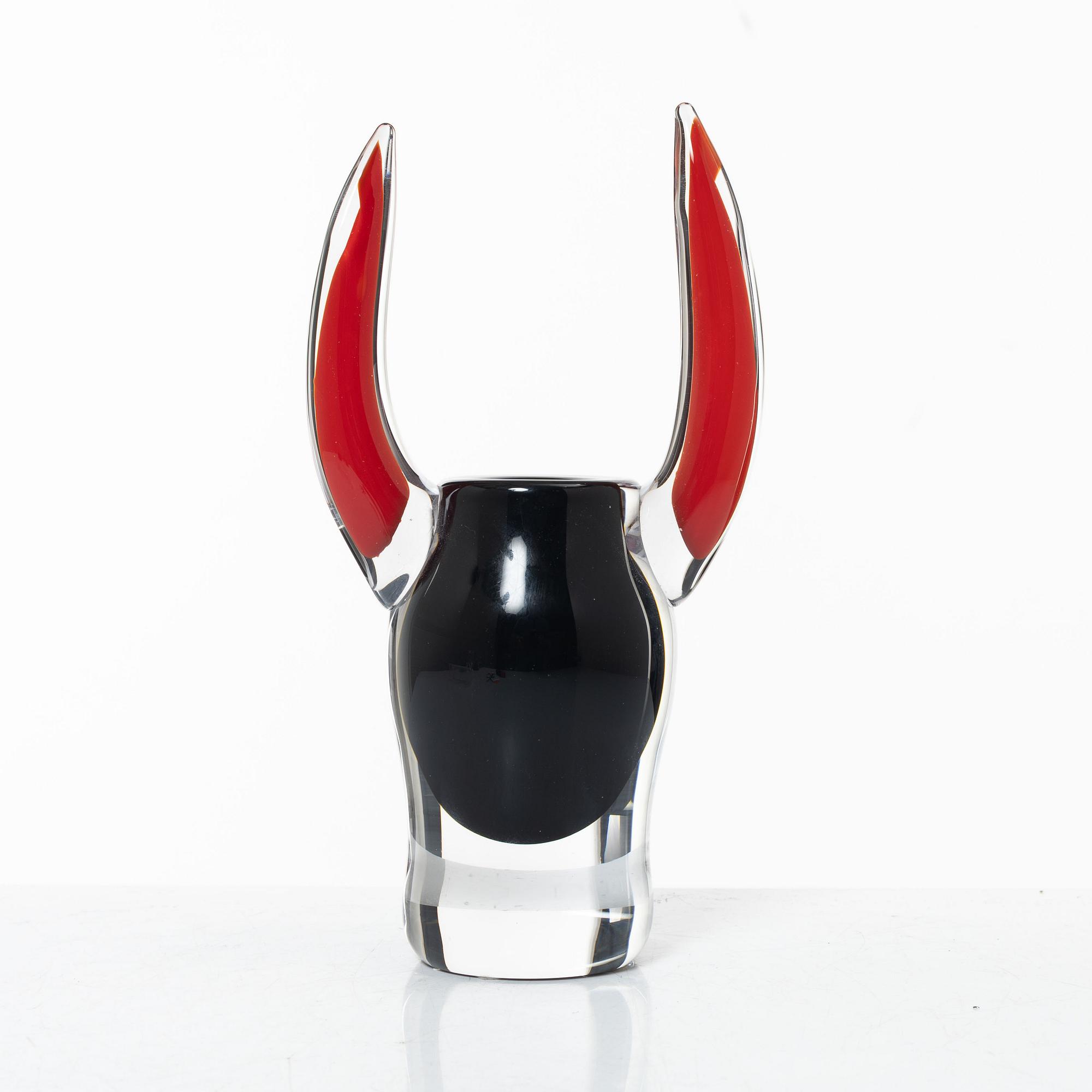 Erik Höglund, a glass vase/sculpture, Studioglas Strömbergshyttan 1996.