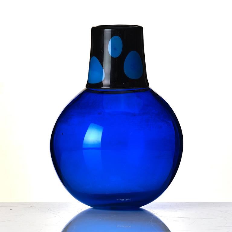 Gunnel Sahlin, a glass vase, Kosta Boda, Sweden.