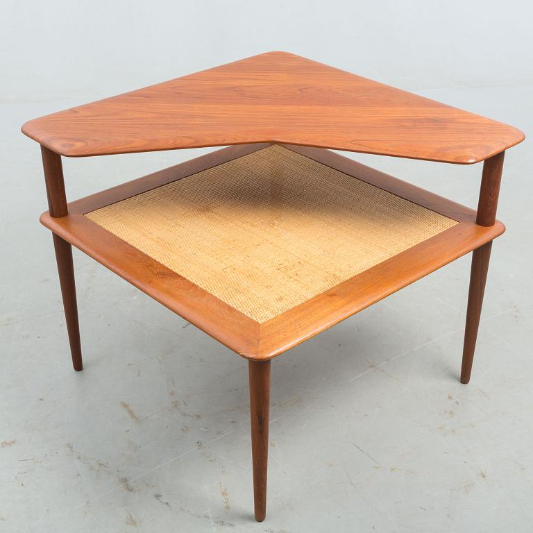 SOFFBORD, "Minerva", Peter Hvidt och Orla Mölgaard- Nielsen, France & Son, Danmark.