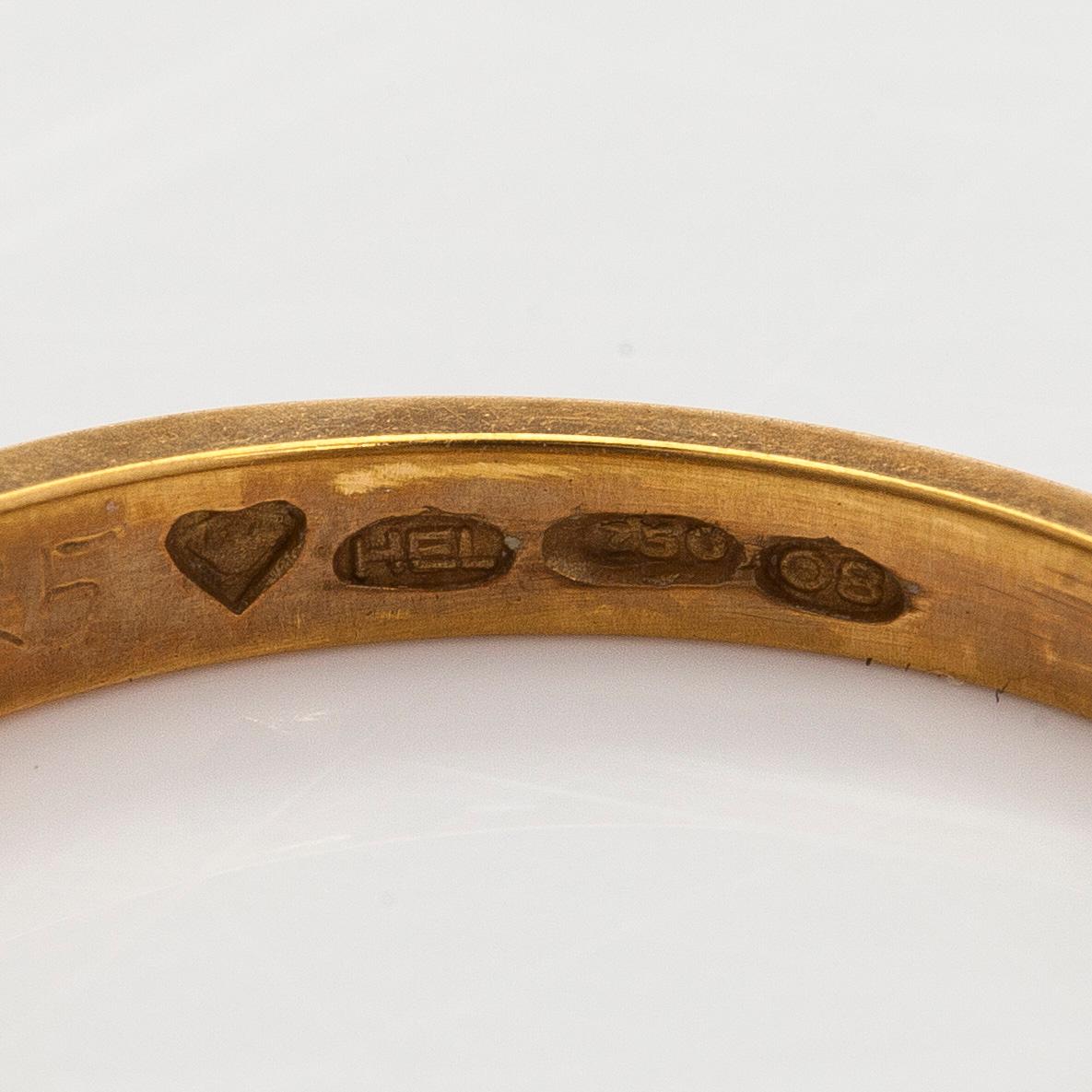 Ring, briljantslipade diamanter, 18K guld. Helsingfors 1991.