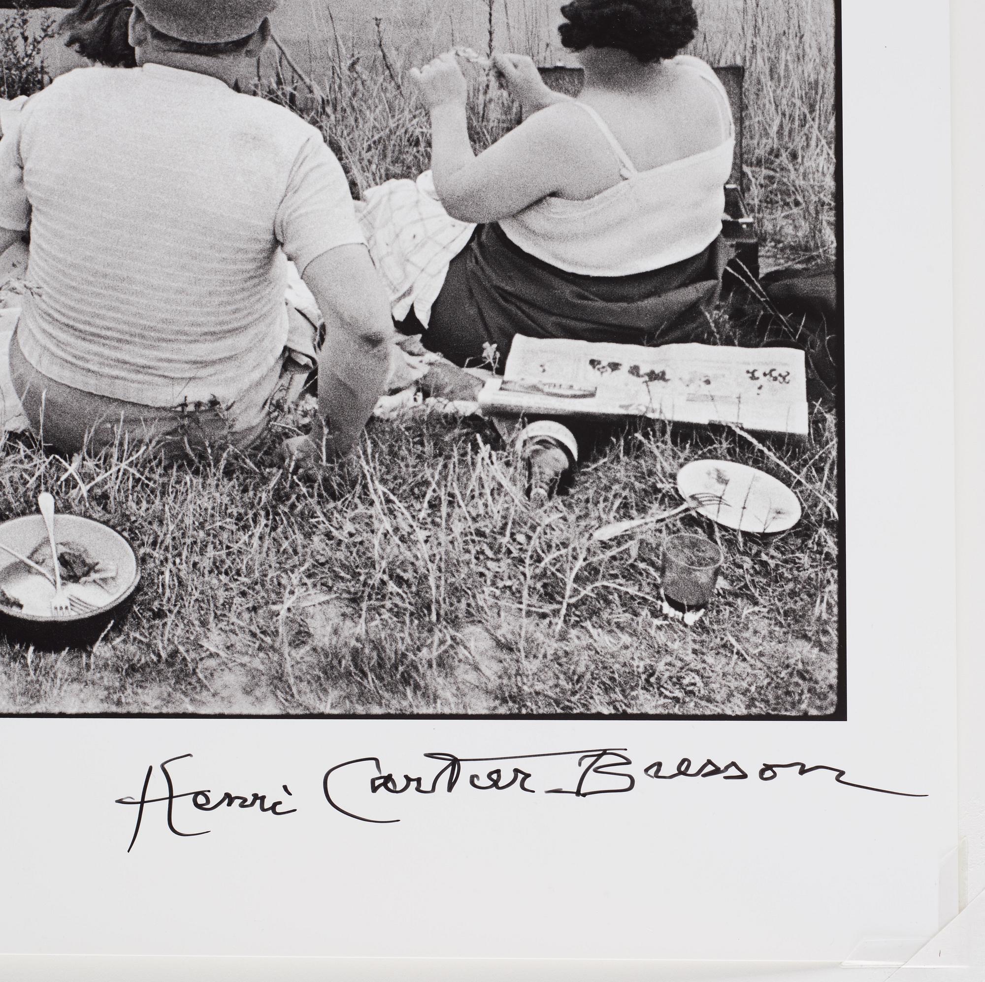 Henri Cartier-Bresson, "On the Banks of the Marne, Paris", 1938.