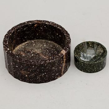 SALTKAR samt SMÖRASK, porfyr, 1800-tal.