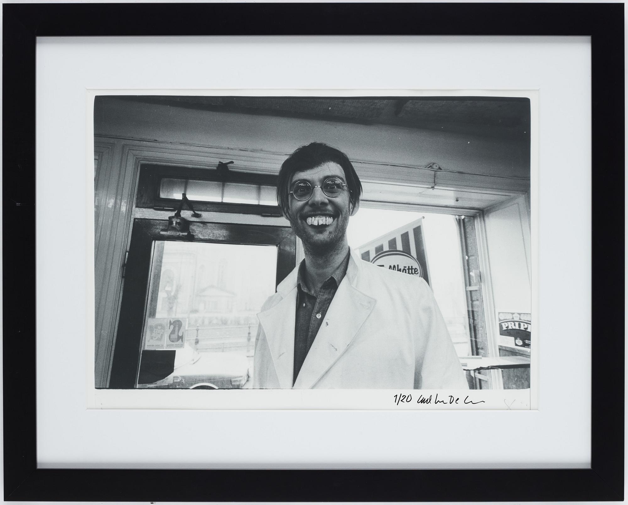 Carl Johan De Geer, photograph, signed 1/20.