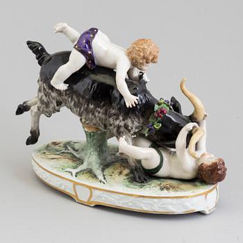 An Allegorical German porcelain figure representing Autumn, Müller & Co, Volkstedt, 1920/30's.