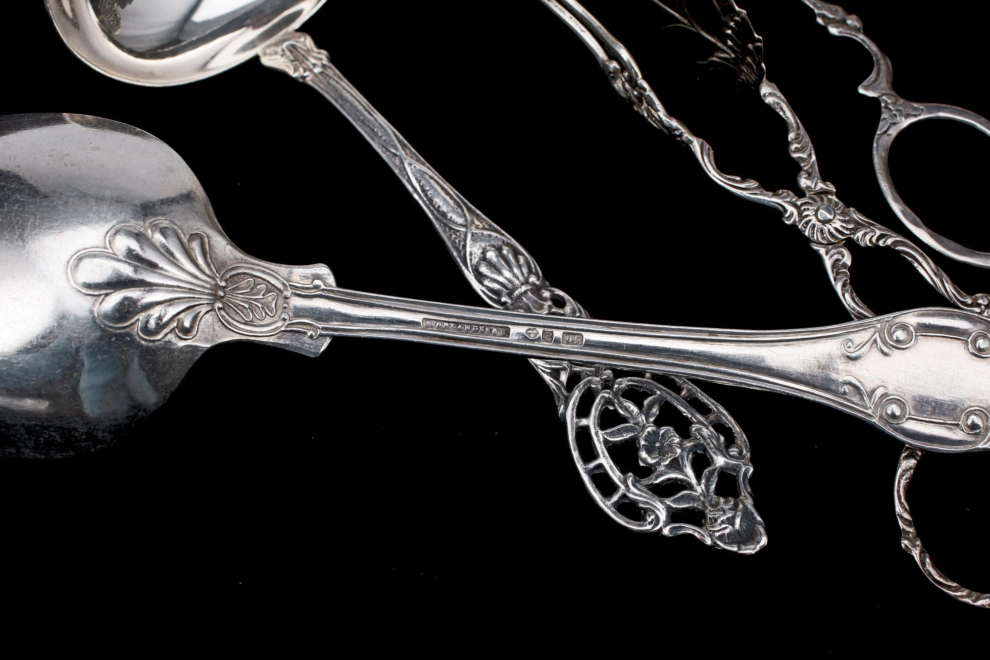 TÄNGER, SKED samt SLEV, 7 delar, silver. Bl a sked tillverkad 1874. 1800 och 1900-tal. Vikt ca 280 gram.