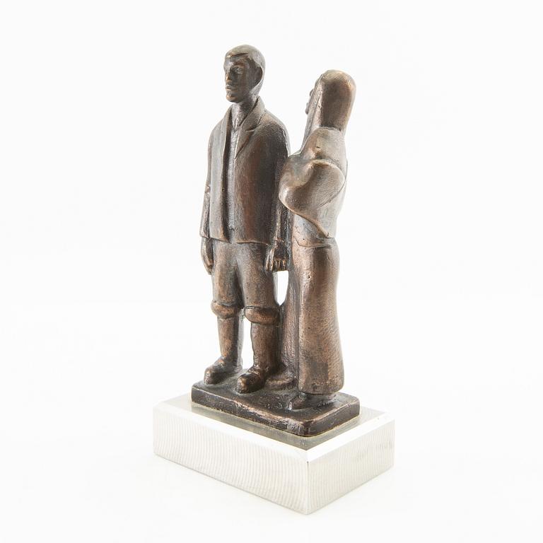 Axel Olsson, Skulptur "Utvandrarna".