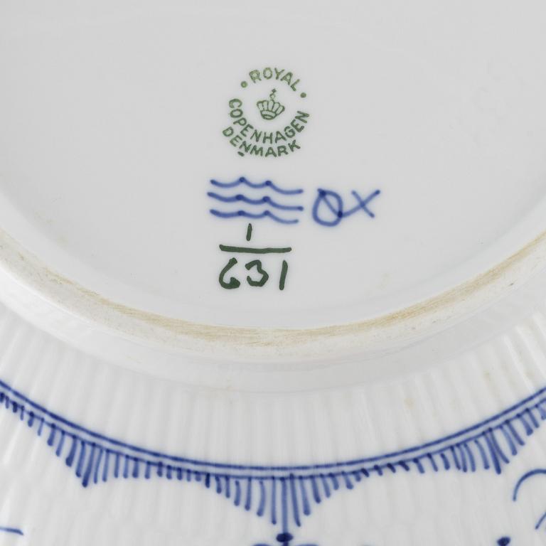 Royal Copenhagen, a 48-piece service, porcelain, 'Musselmalet Half Lace', Denmark.