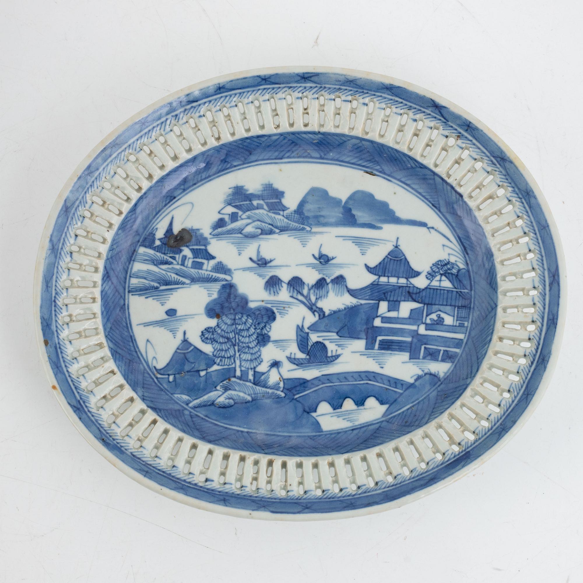 Gallerskål med underfat, porslin, Kina, Jiaqing (1796-1820).