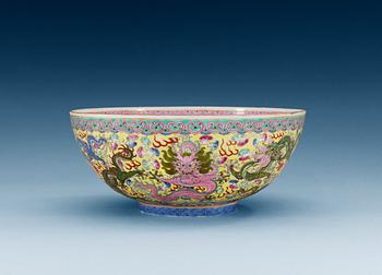 1670. A 'eggshell' famille rose bowl, Republic.