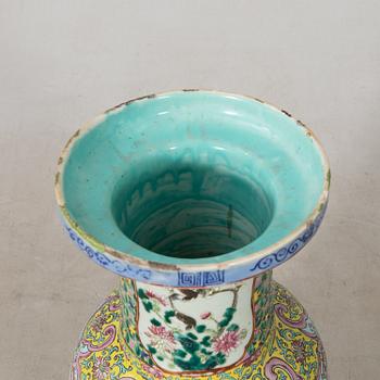 Floor vase China Canton around 1900 porcelain.