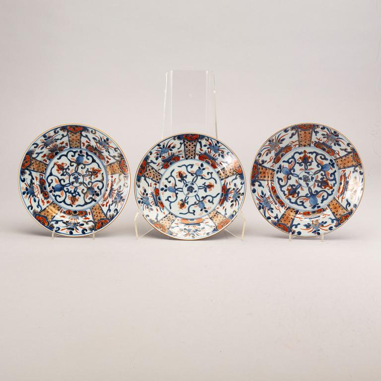 A set of three Chinese 18th century plates.