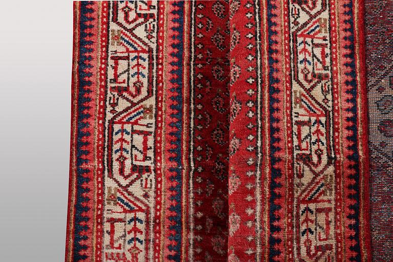 A Sarouk mir rug, c. 208 x 134 cm.