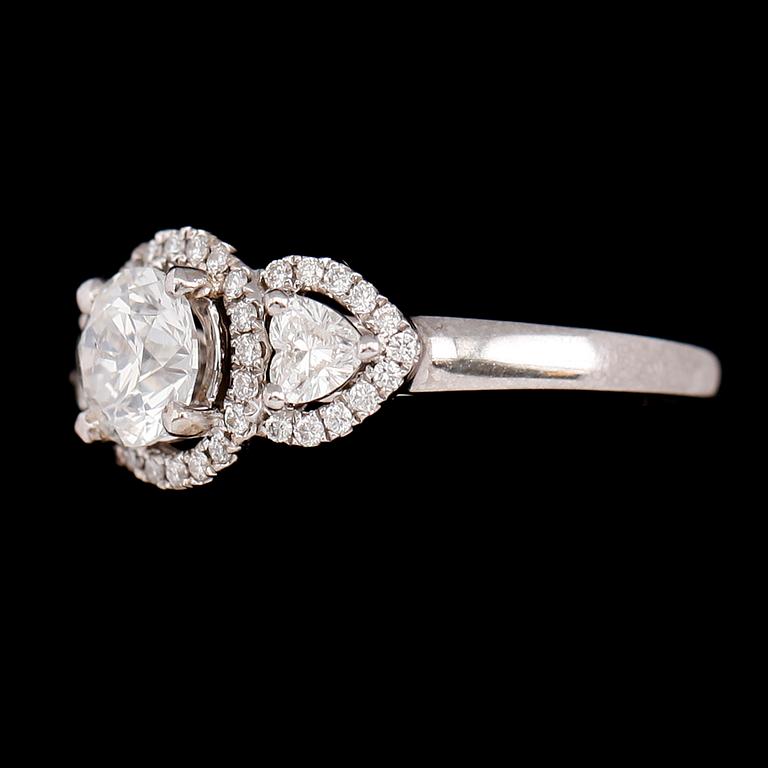 RING, 18 k vitguld, briljantslipade diamanter tot 1.61 ct.