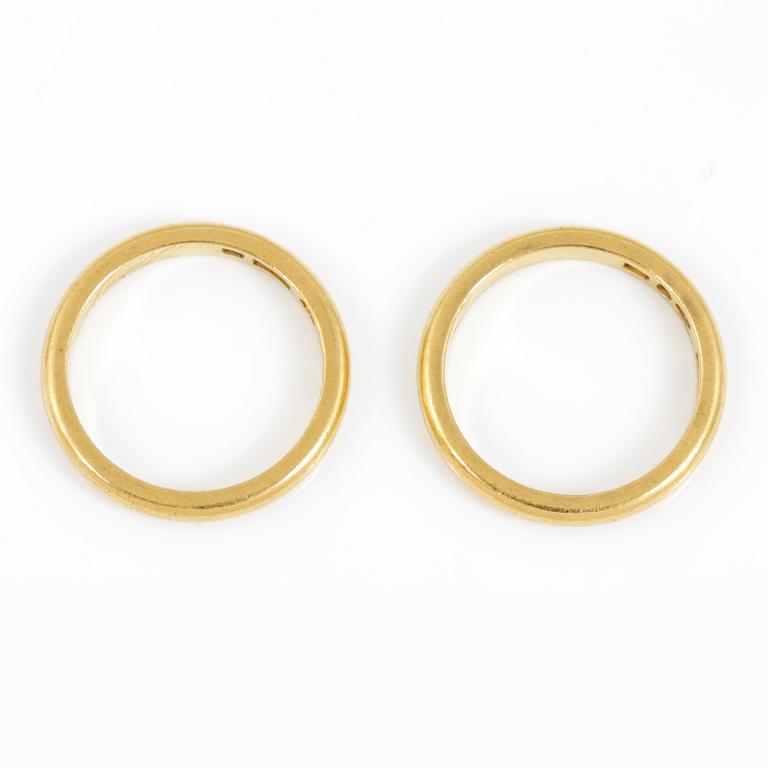 RINGAR, 2 st, 23K guld, ca vikt 9 gram.