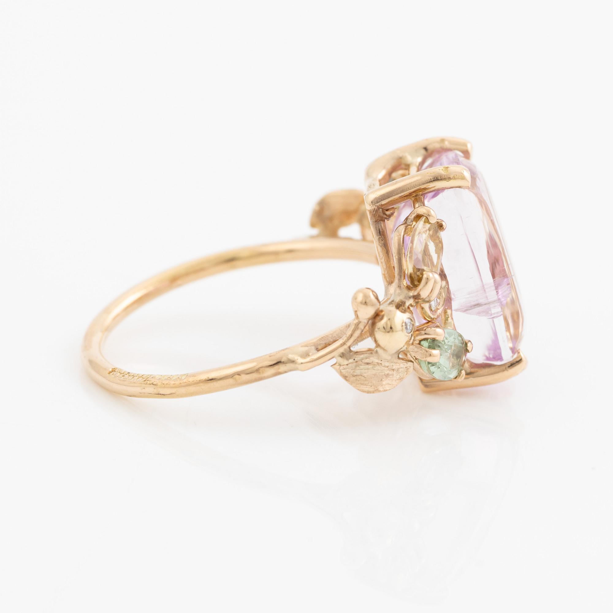 Ring, Mandelstam 18K gold with kunzite, tourmalines, and brilliant-cut diamonds.