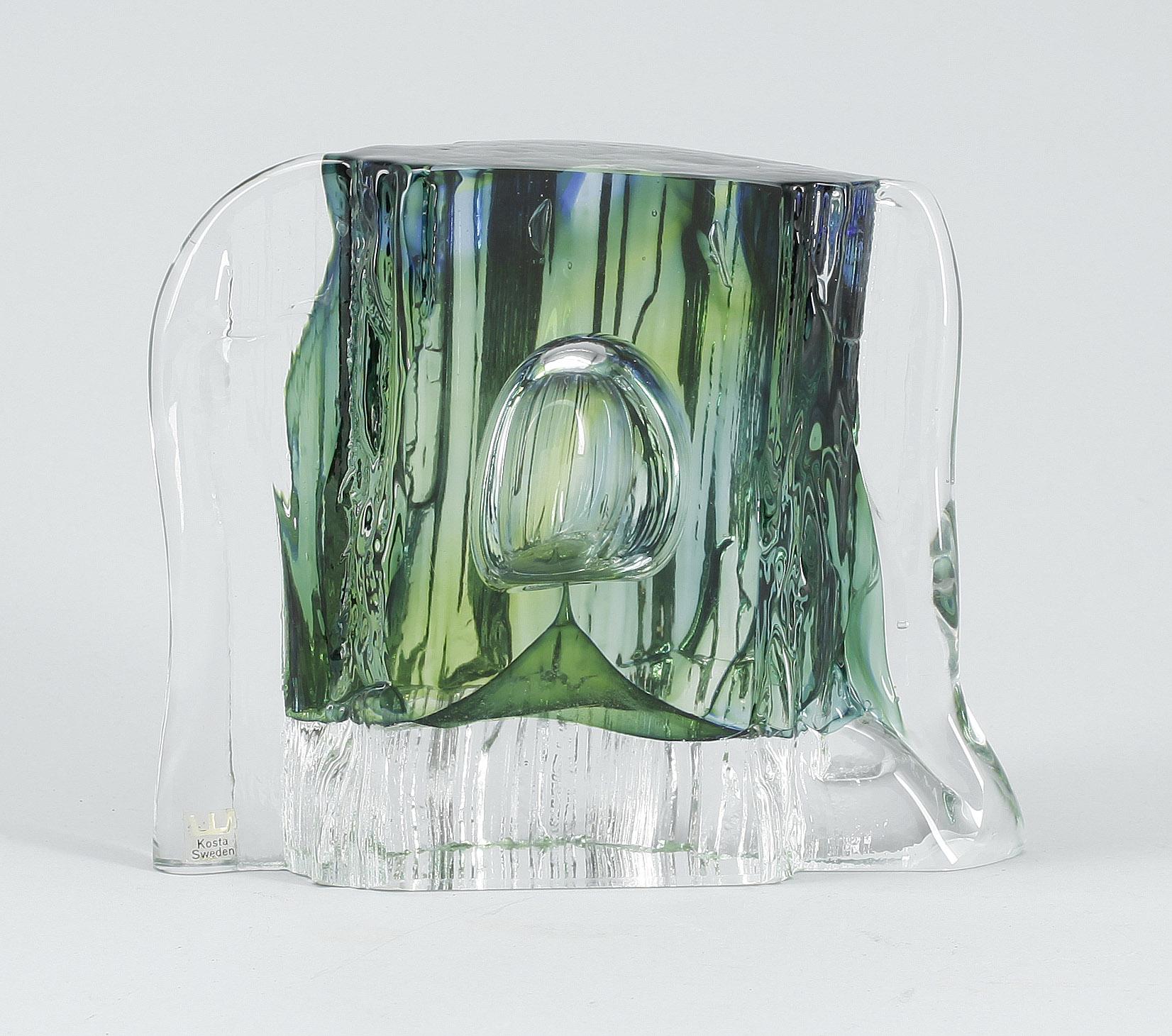 SKULTUR, glas, Ann Wärff, Kosta Boda, signerad, unik och daterad 1973/9.