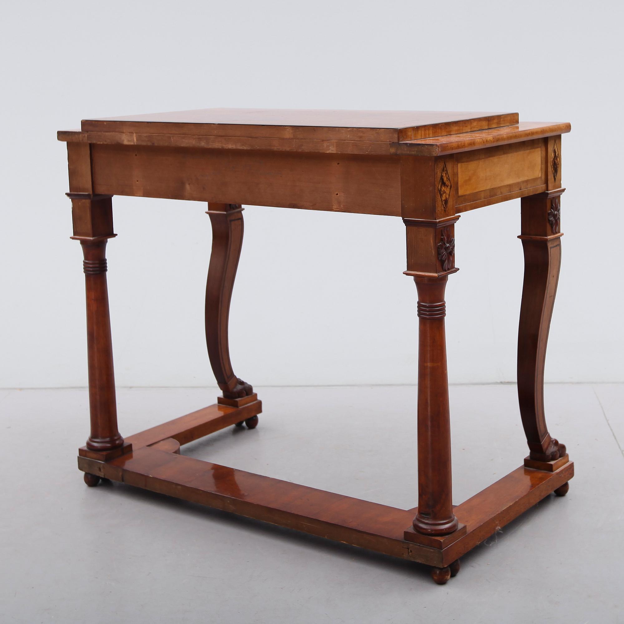 KONSOLBORD, empire, 1800-talets första hälft.