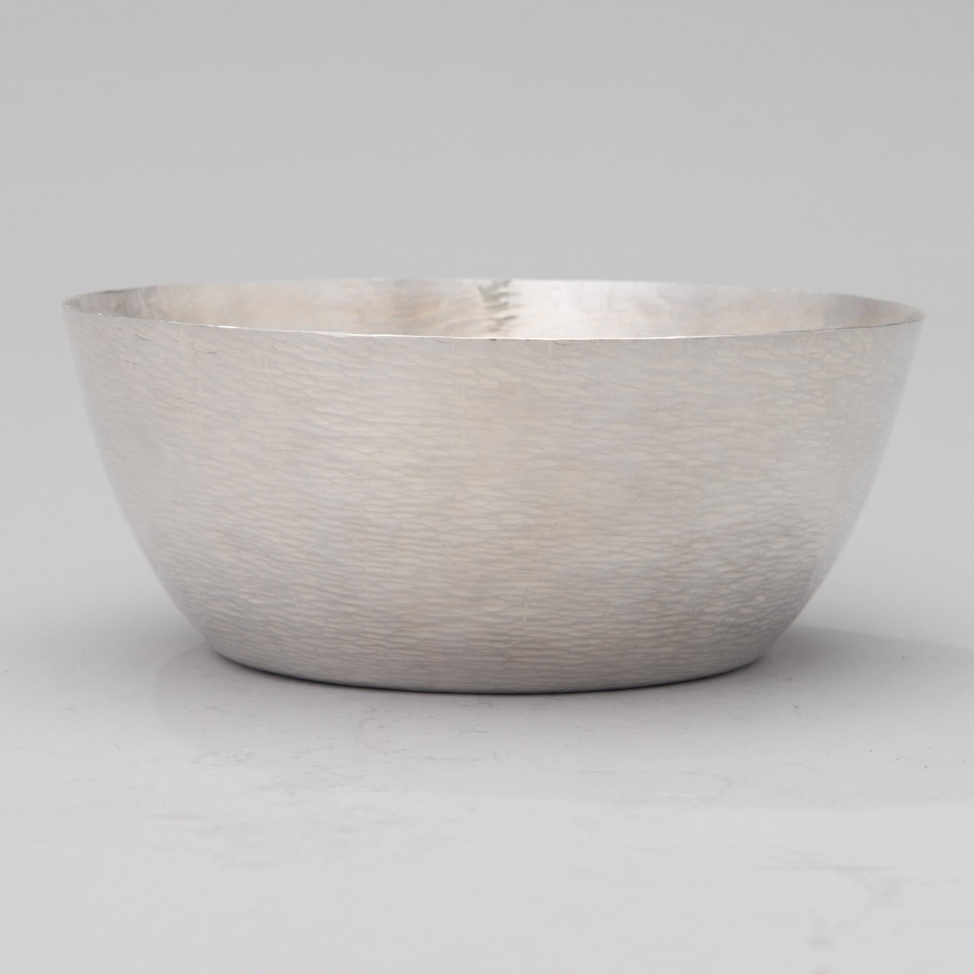 TAPIO WIRKKALA, SKÅL, sterling silver, Hopeakeskus, Tavastehus 1971. Vikt 568 g.