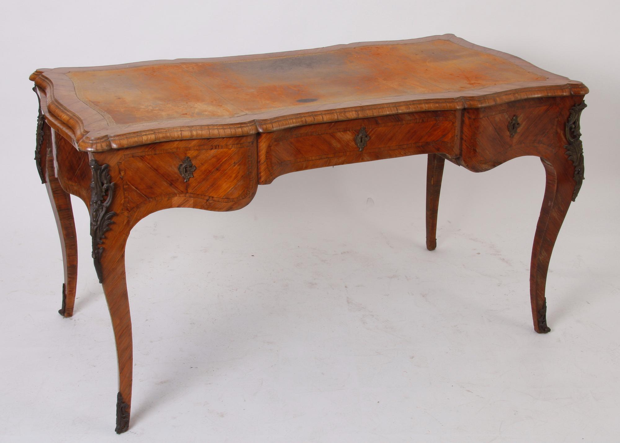SKRIVBORD. Rokokostil, 1800/1900-tal.