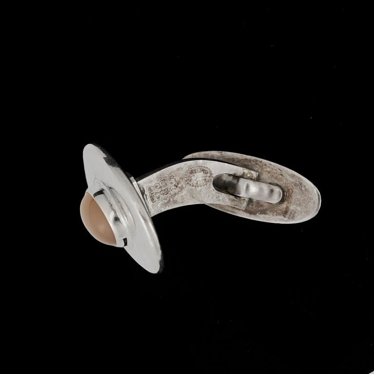 MANSCHETTKNAPPAR, ett par, sterlingsilver och agat, Georg Jensen, Danmark efter 1945. Total vikt ca 19 gram.