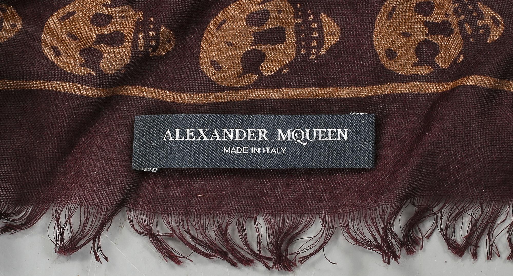 SCARF, Alexander McQueen.
