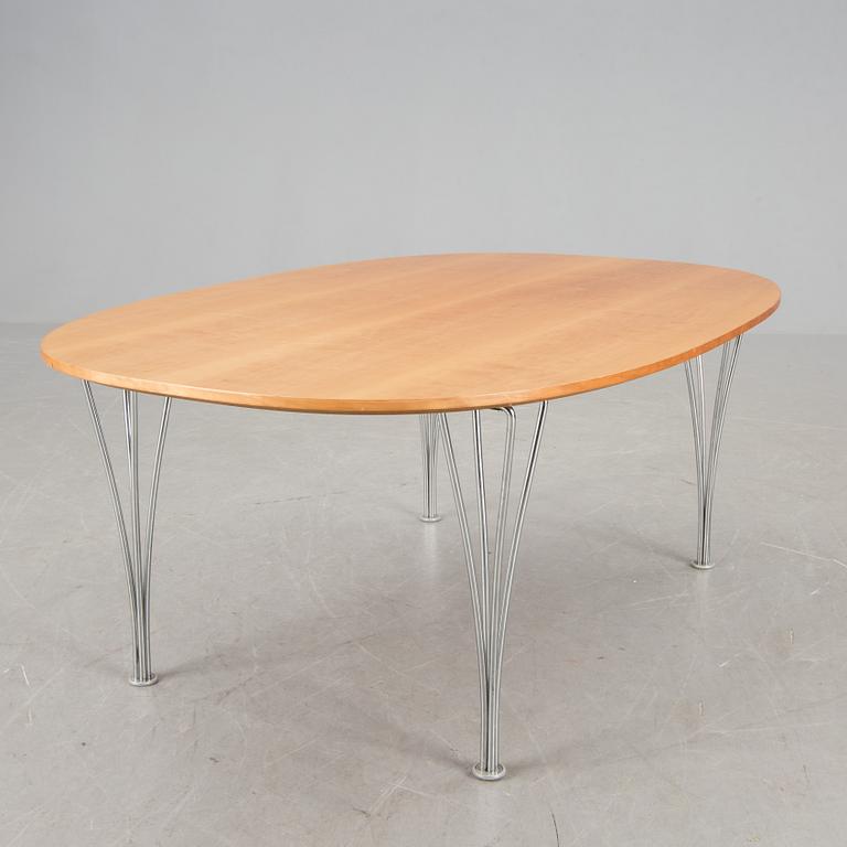 SOFFBORD, "Superelips", Bruno Mathsson och Piet Heinz för Fritz Hansen, 2000-tal.