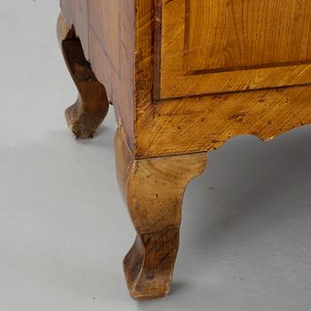 SKÅP, rokoko, 1700-talets andra hälft.
