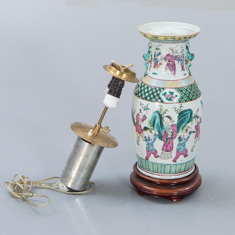 Bordslampa Kina 18/1900-tal.