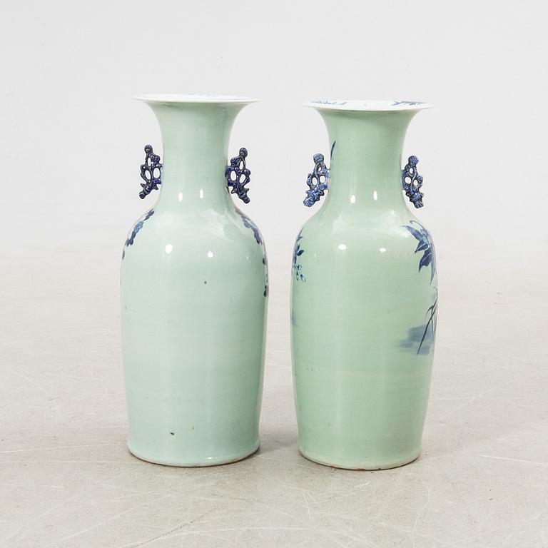 Golvvaser 2 st Kina 1900-tal porslin.