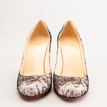 Christian Louboutin, pumps, spets, strl 41.