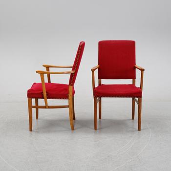 Carl Malmsten, karmstolar, ett par samt stolar, 4 st, "Gustavus", Åfors Möbelfabrik, 1900-talets andra hälft.