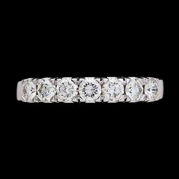 113. RING, brilliant cut diamonds, tot. 0.90 cts.