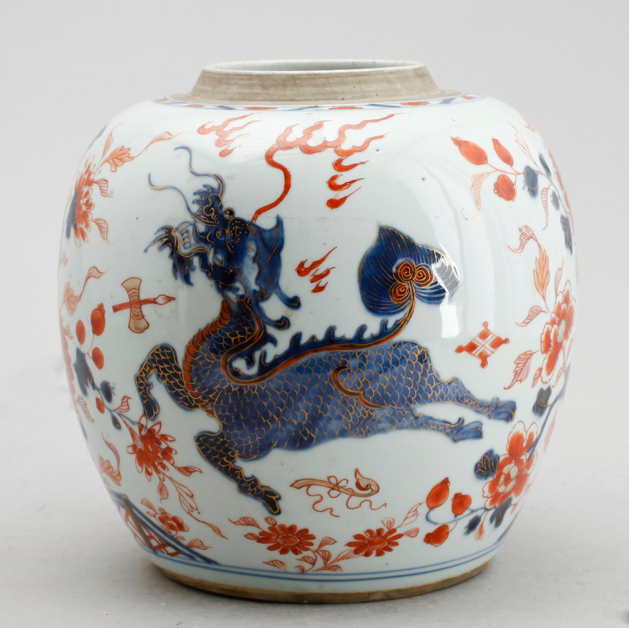 BOJAN, porslin, Kina, Kang Hsi, 1700-talets första hälft.