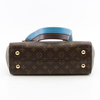 Louis Vuitton,.