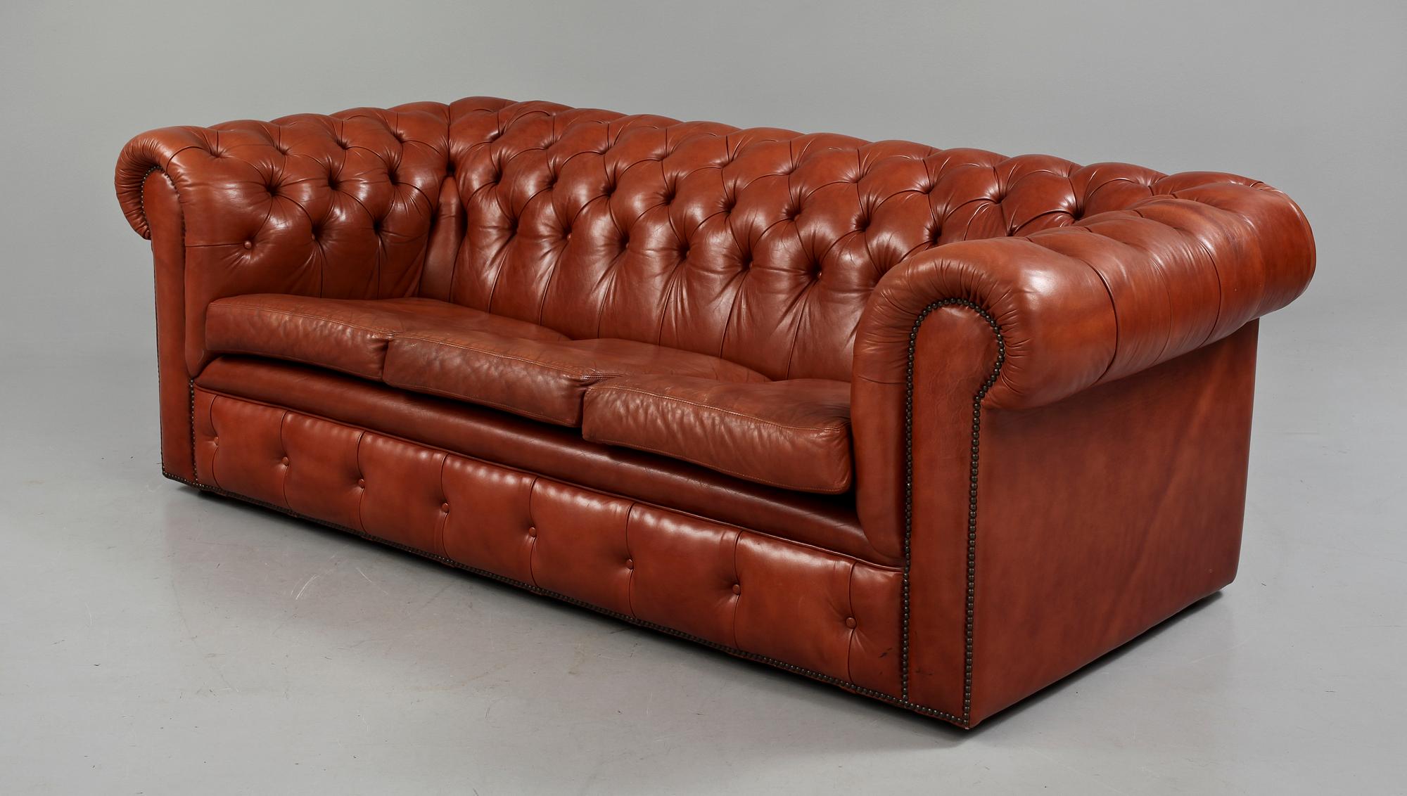 SOFFA, Chesterfield-modell, 1900-talets andra hälft.