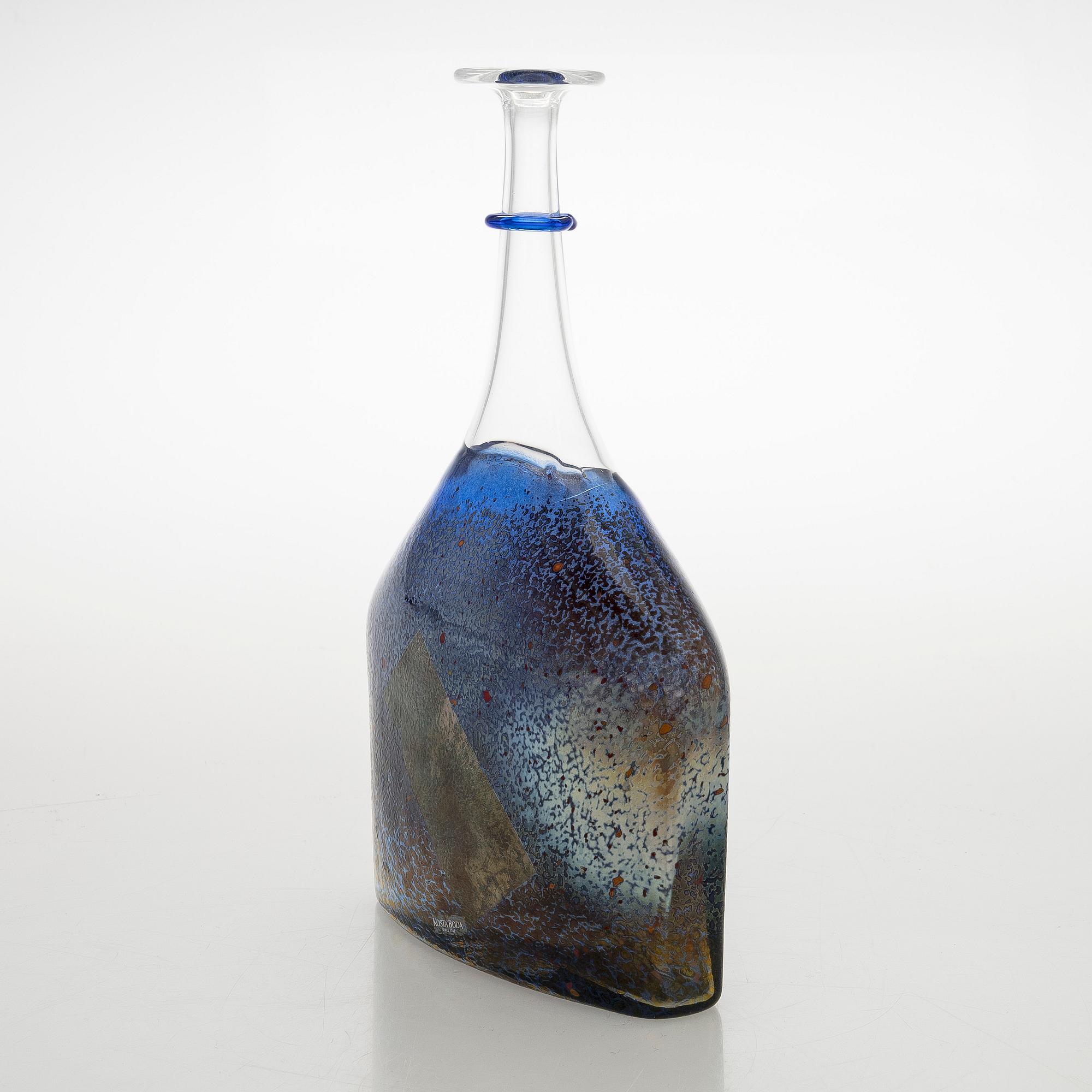 Bertil Vallien, bottle signed Kosta Boda B. Vallien 89253.