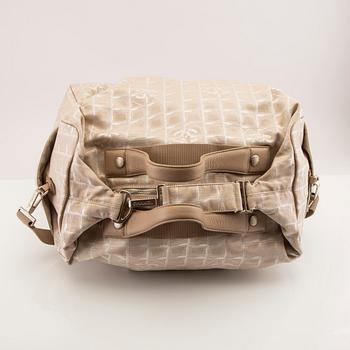 A Chanel bag 21st century.
