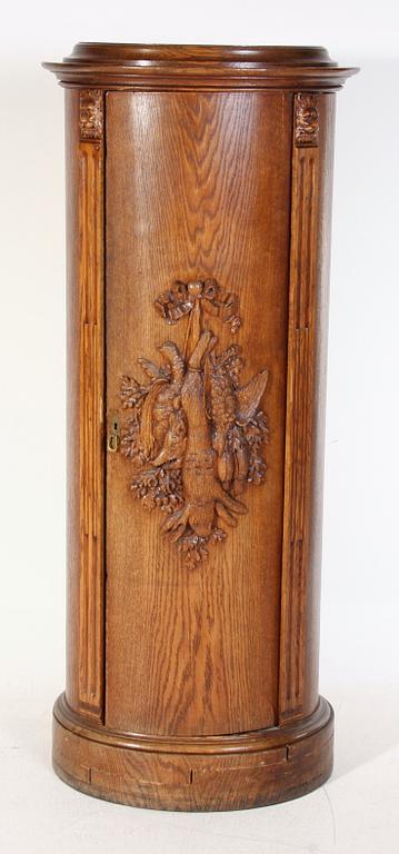 KOLONNSKÅP. 1900-talets början.