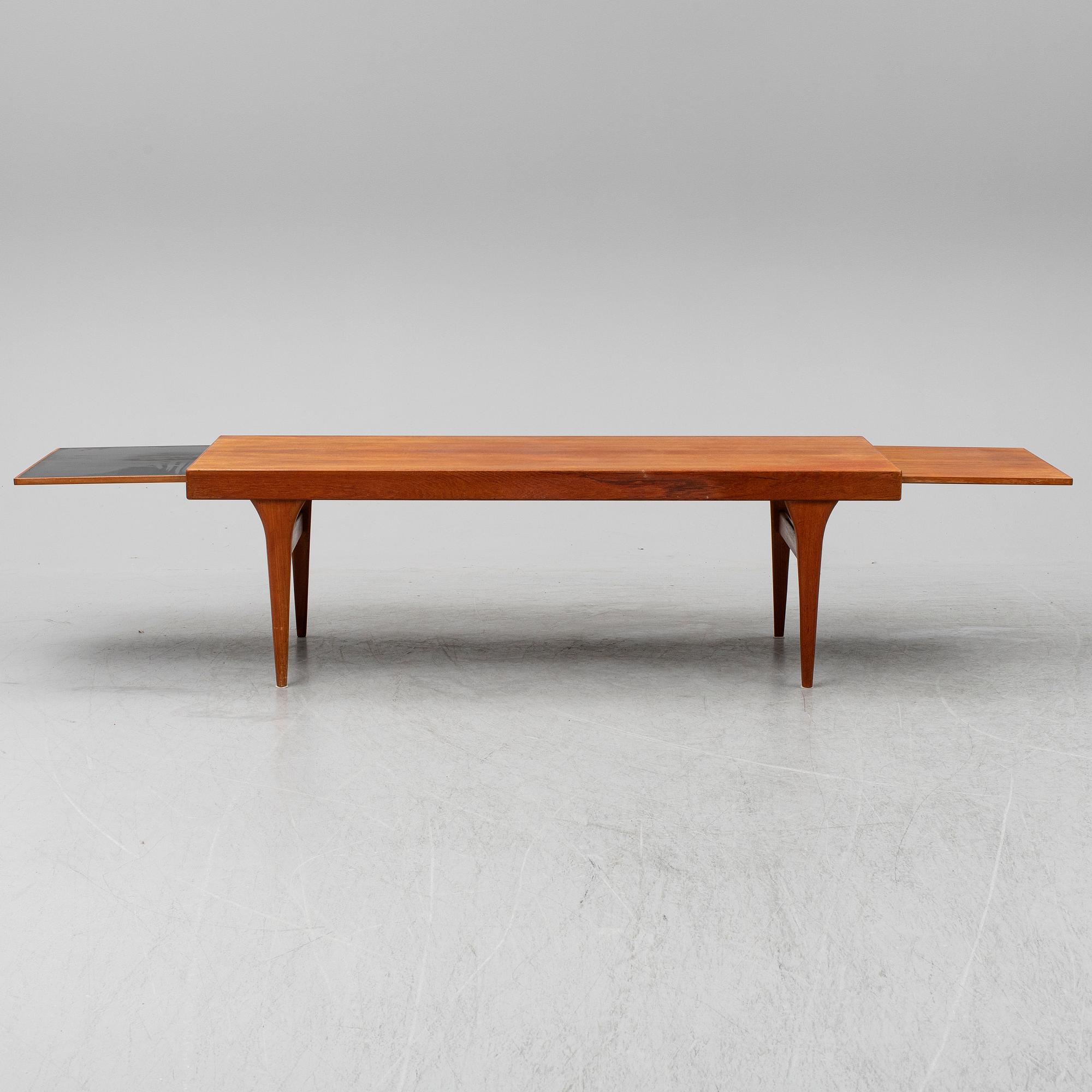JOHANNES ANDERSEN, a teak veneered coffee table from CFC, Silkeborg, Denmark, 1950's/60's.