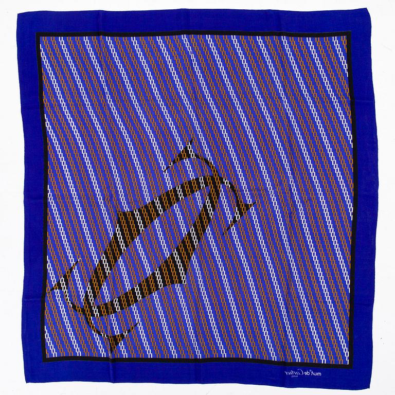 must de Cartier, a silk scarf.