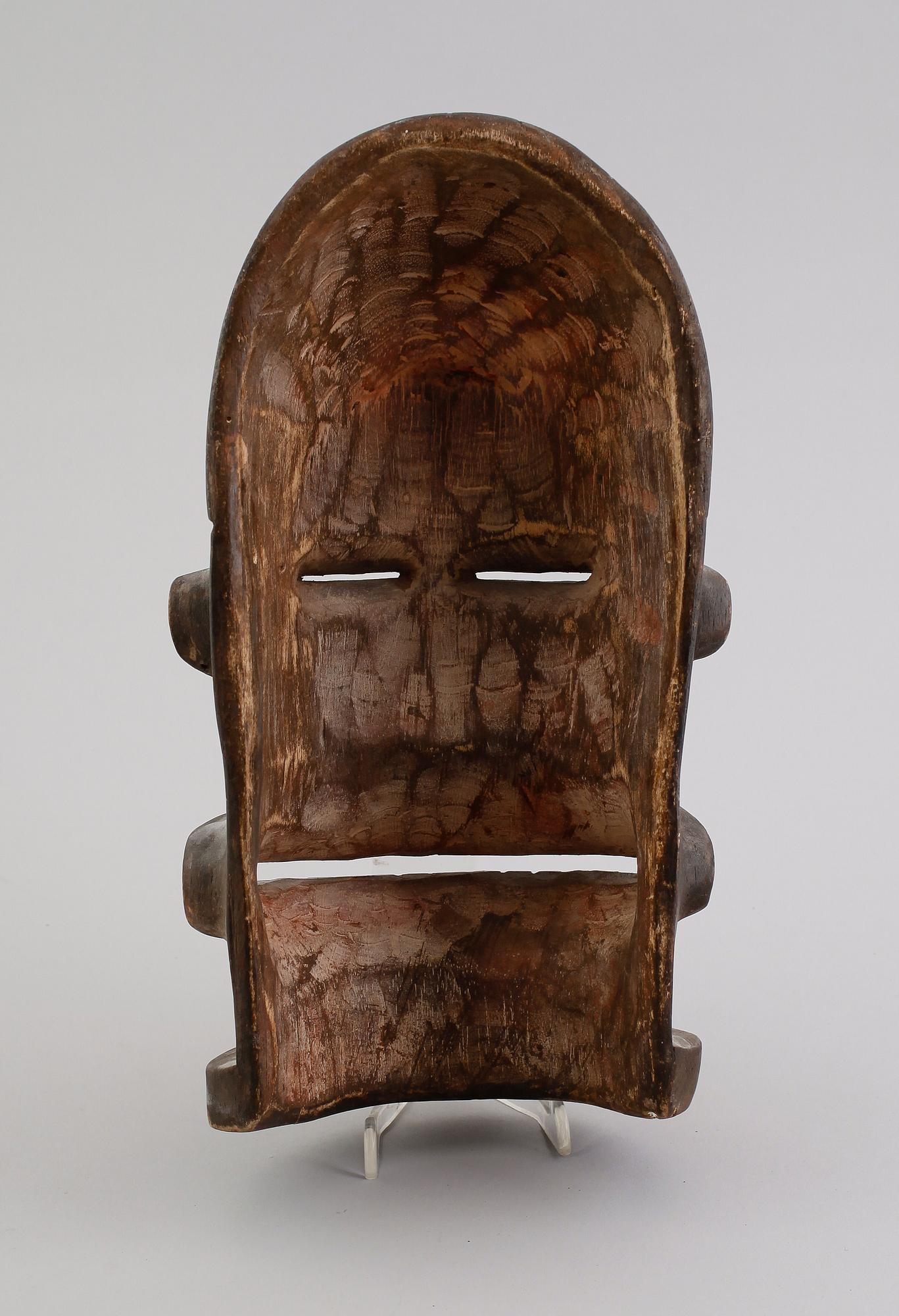 MASK, snidat trä, Tchowe, Kongo, Afrika.